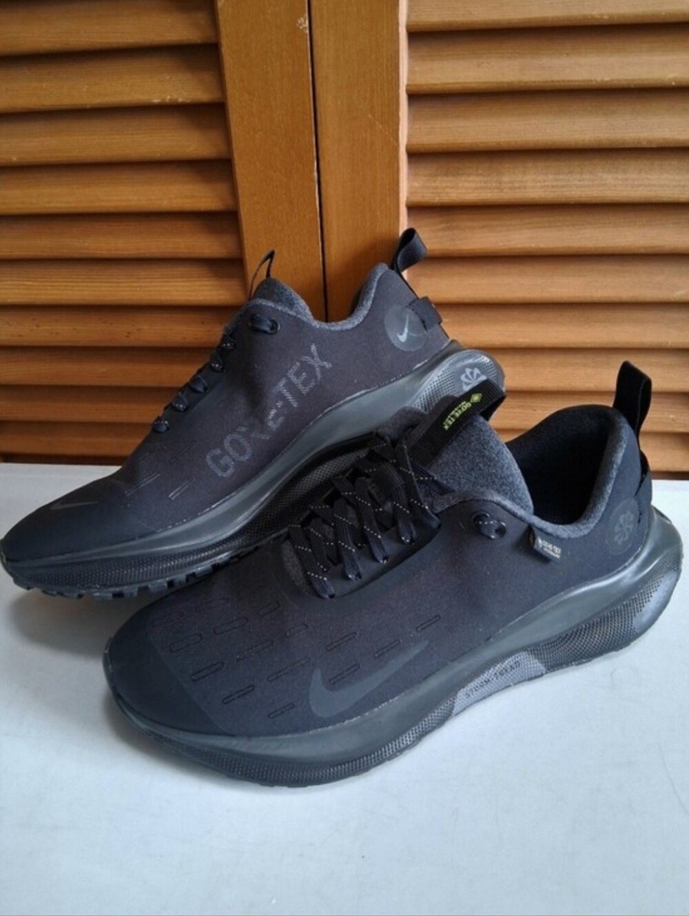 Nike Reactx Infinity Run 4 Gore-Tex Black Volt Women's Sneaker * Size: 8.5